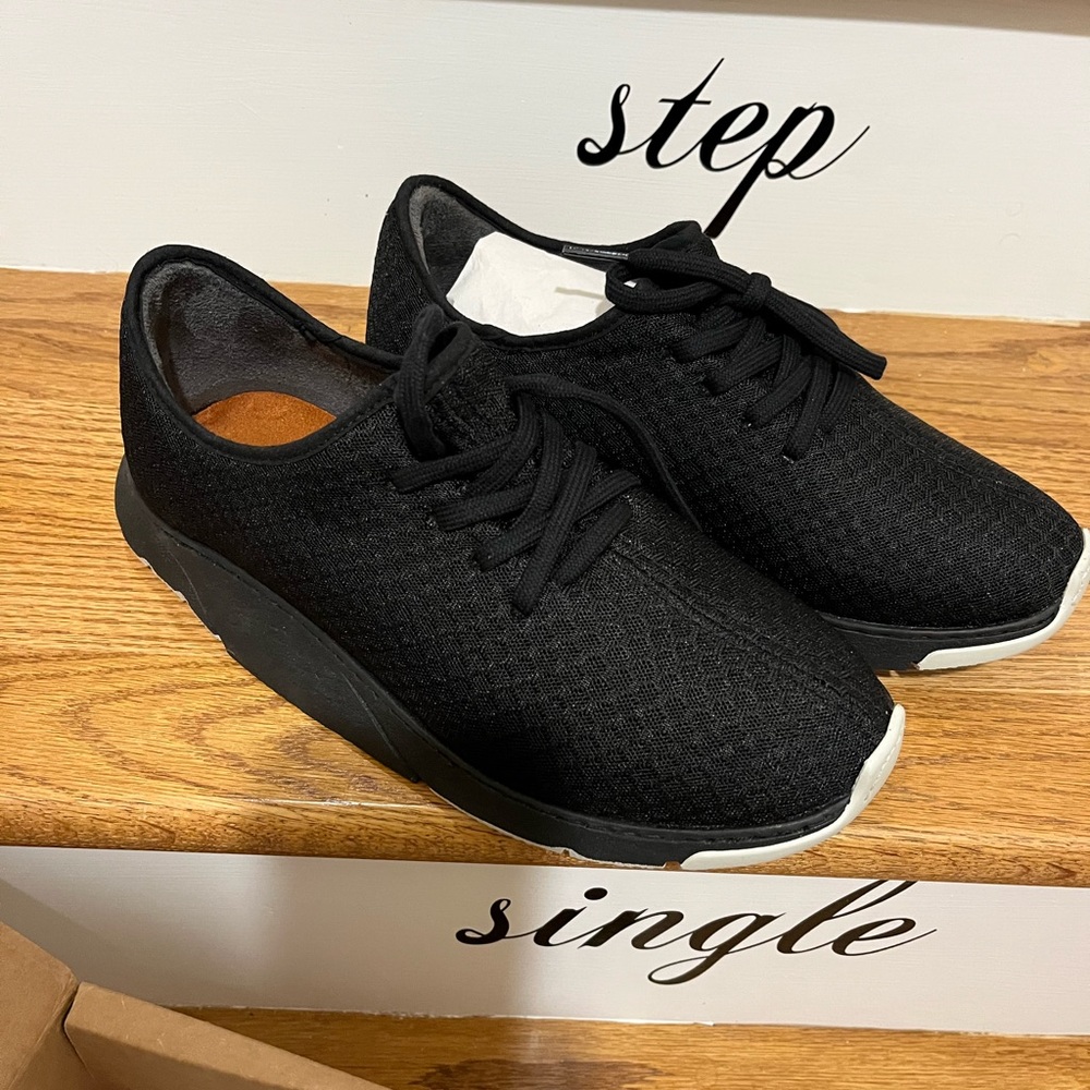 Balance shoes